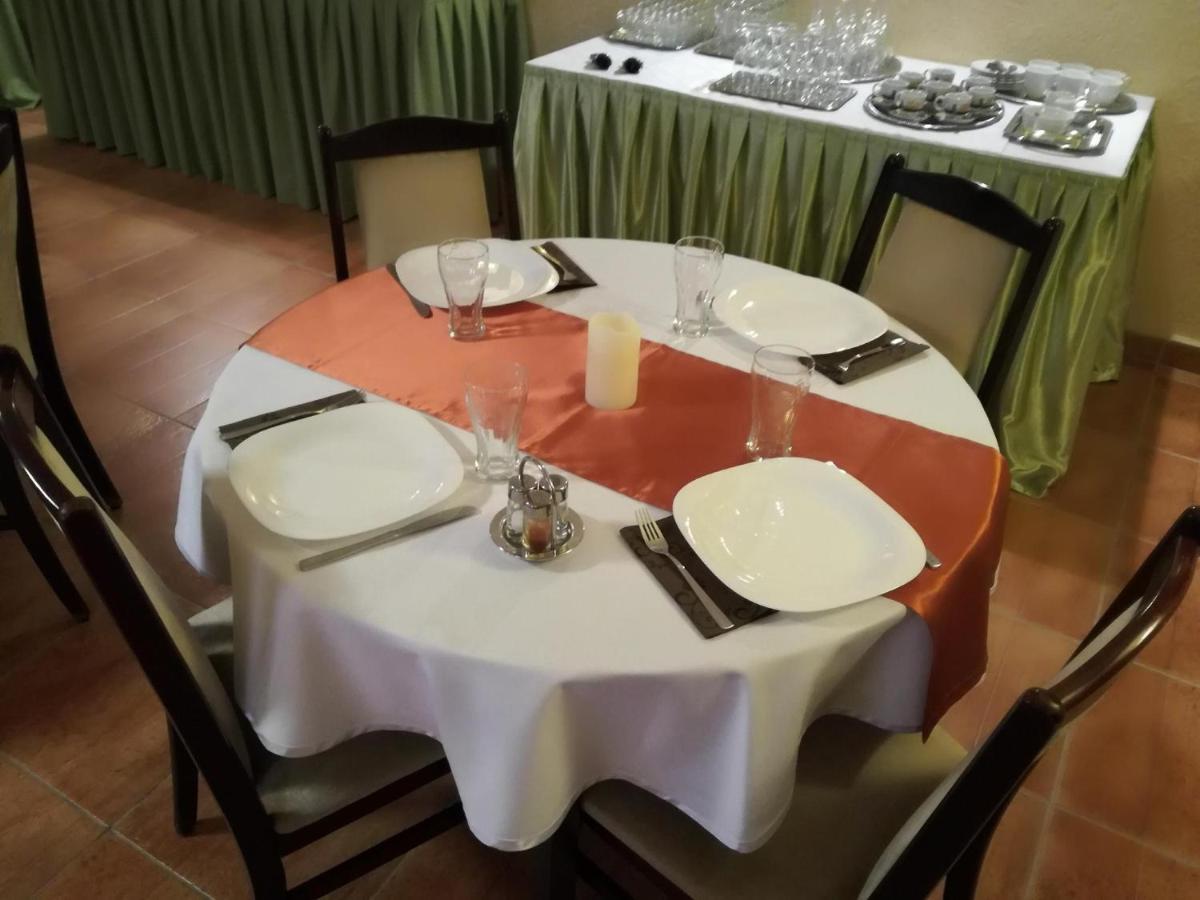 Szilvia Panzio Gyomaendrod Bed & Breakfast Bagian luar foto