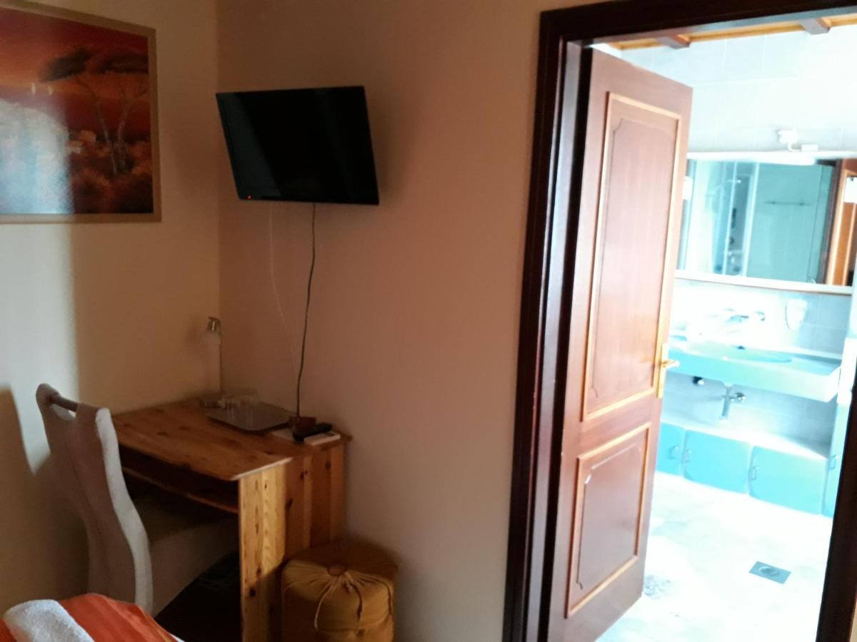 Szilvia Panzio Gyomaendrod Bed & Breakfast Bagian luar foto