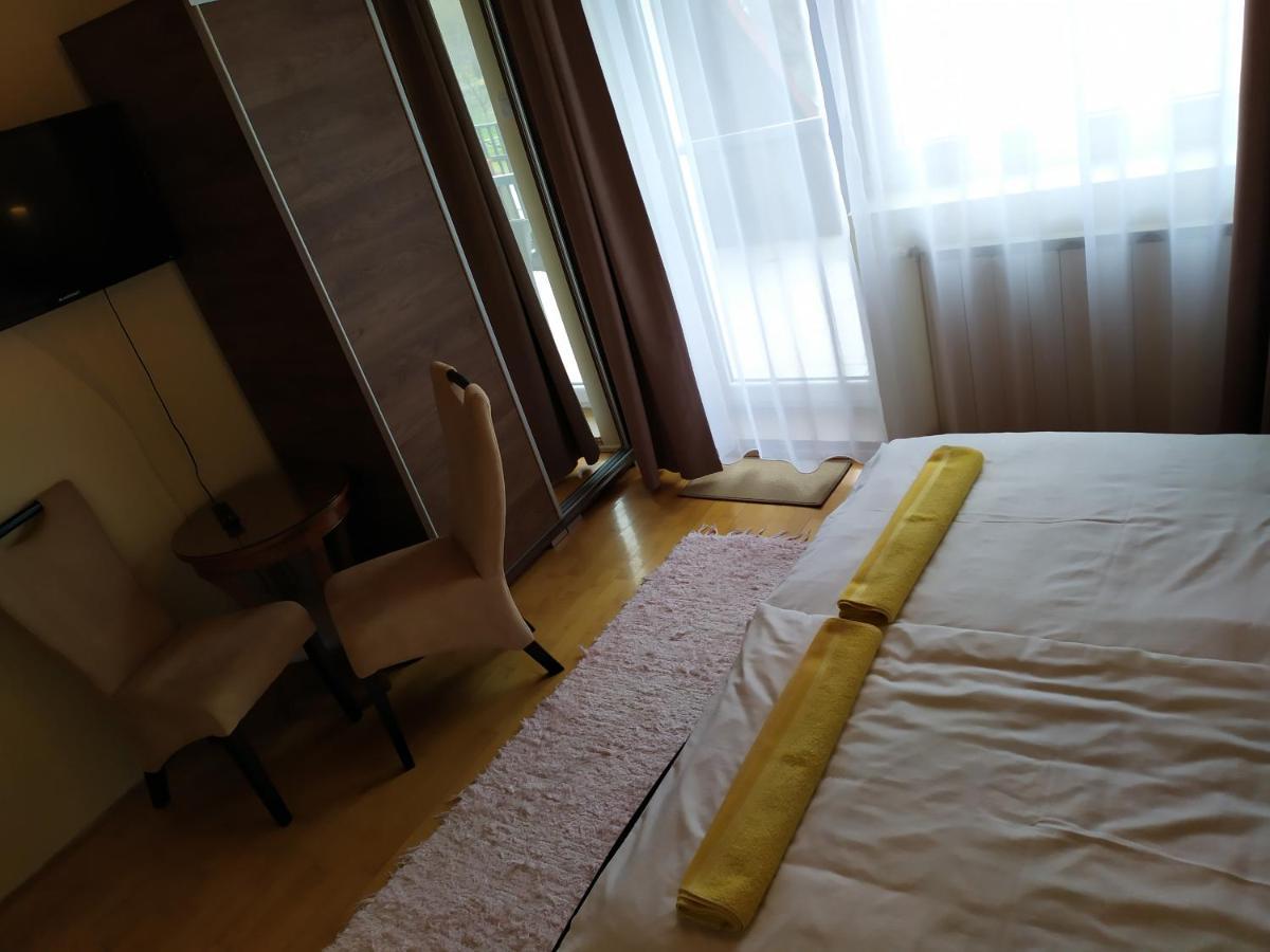 Szilvia Panzio Gyomaendrod Bed & Breakfast Bagian luar foto