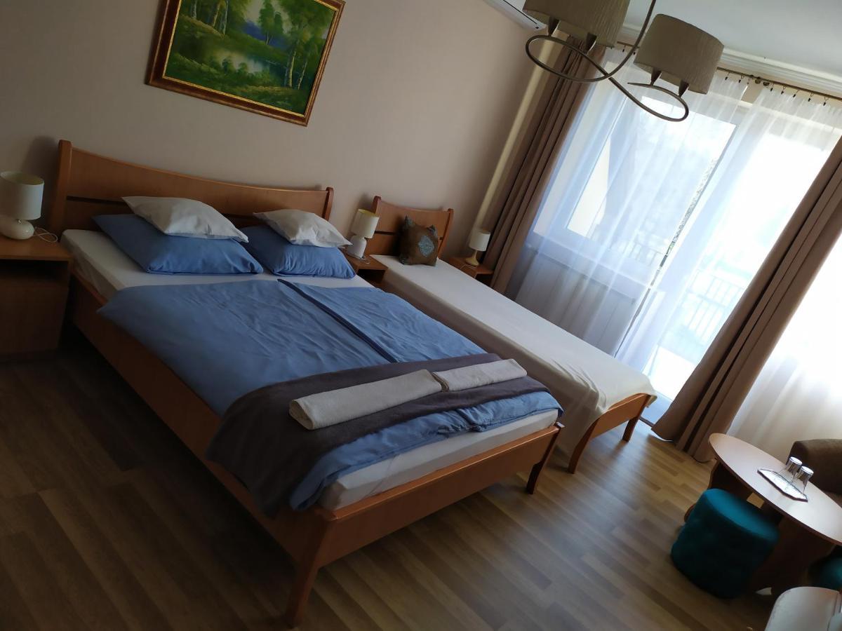 Szilvia Panzio Gyomaendrod Bed & Breakfast Bagian luar foto