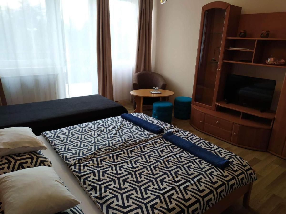 Szilvia Panzio Gyomaendrod Bed & Breakfast Bagian luar foto