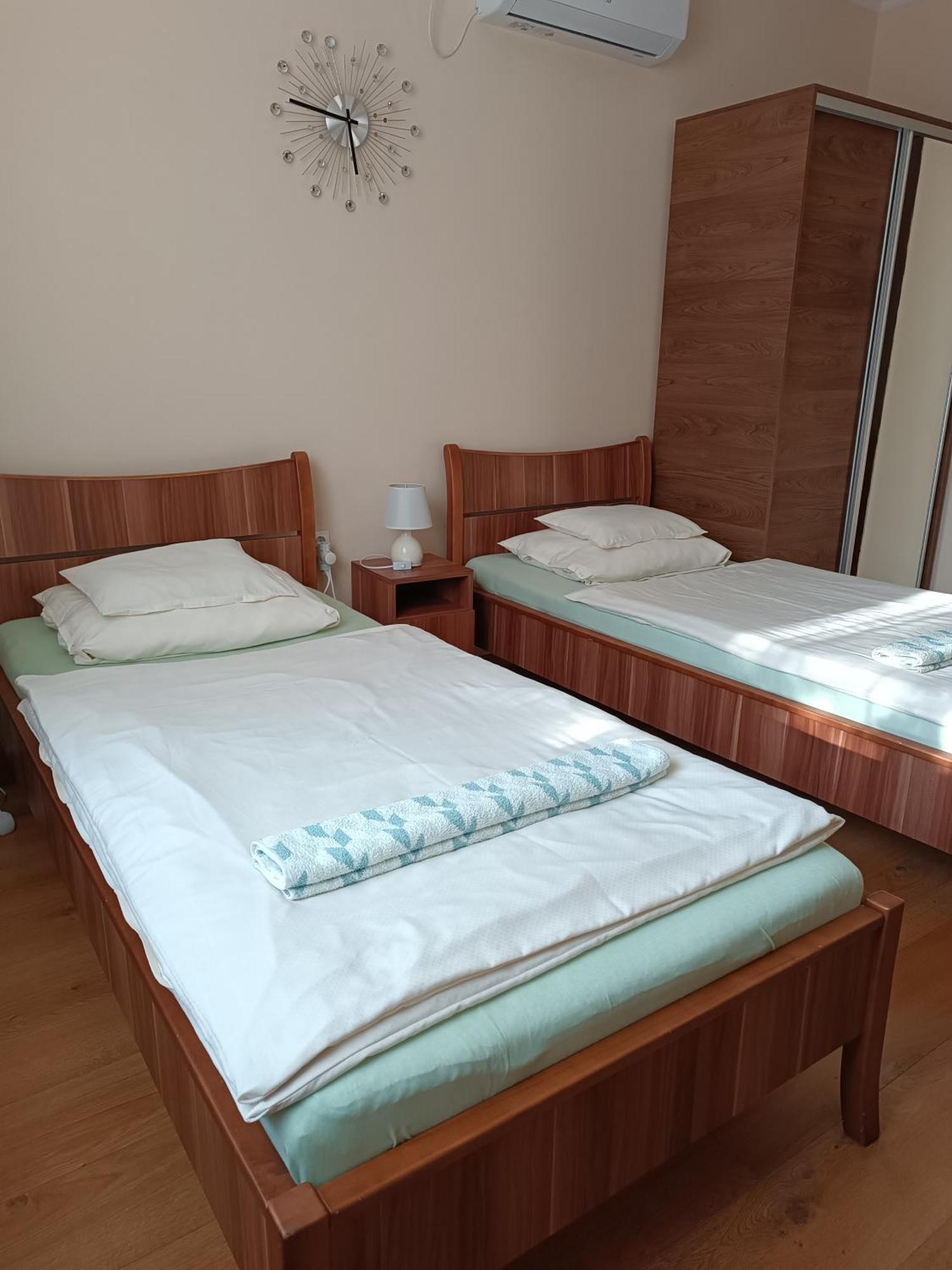 Szilvia Panzio Gyomaendrod Bed & Breakfast Bagian luar foto